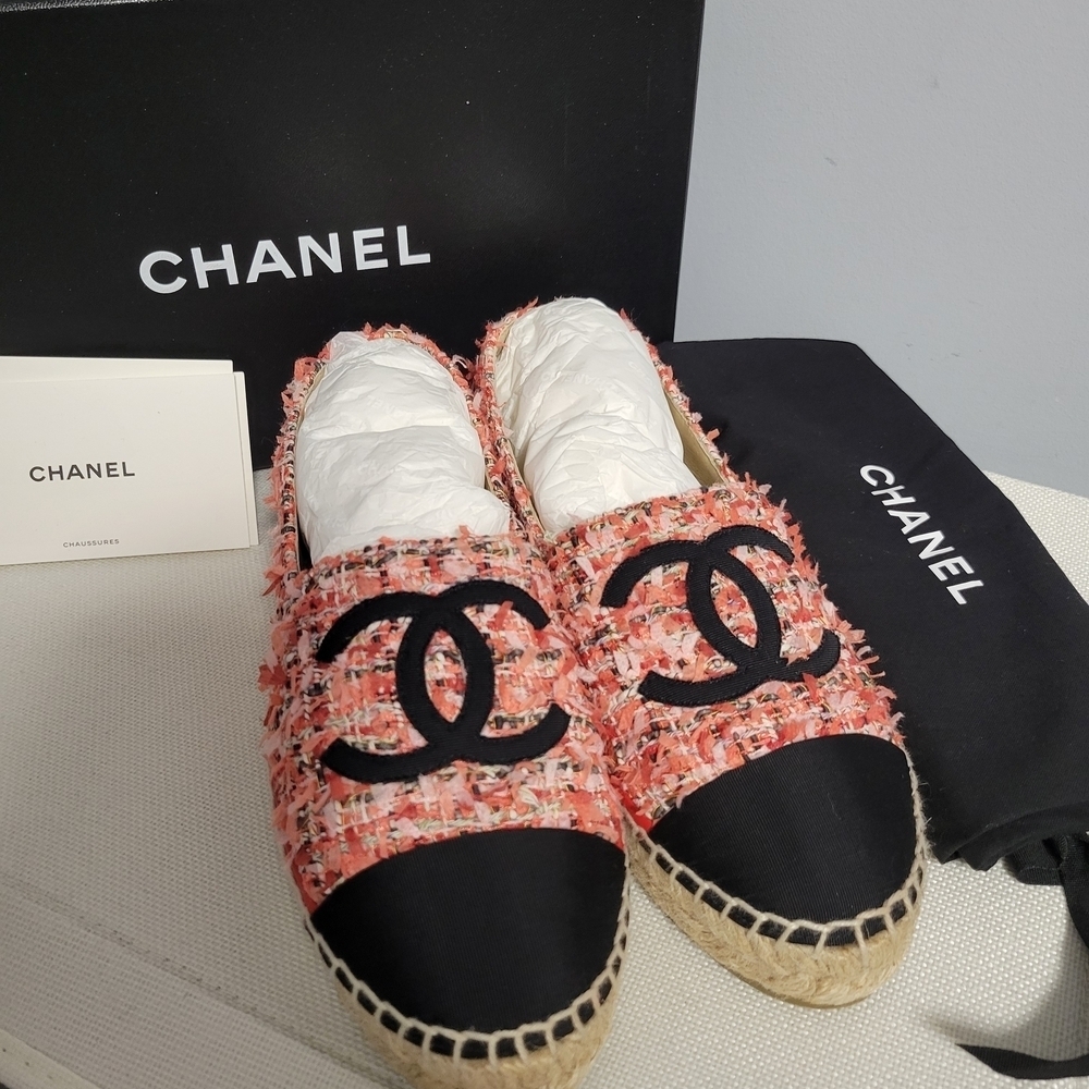 CHANEL Espadrilles - Coral Tweed and Black - Picture 3 of 7